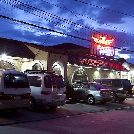 Phoenix Hotel Angeles Bagian luar foto