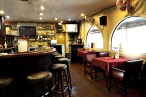 Phoenix Hotel Angeles Bagian luar foto
