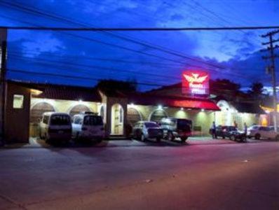 Phoenix Hotel Angeles Bagian luar foto