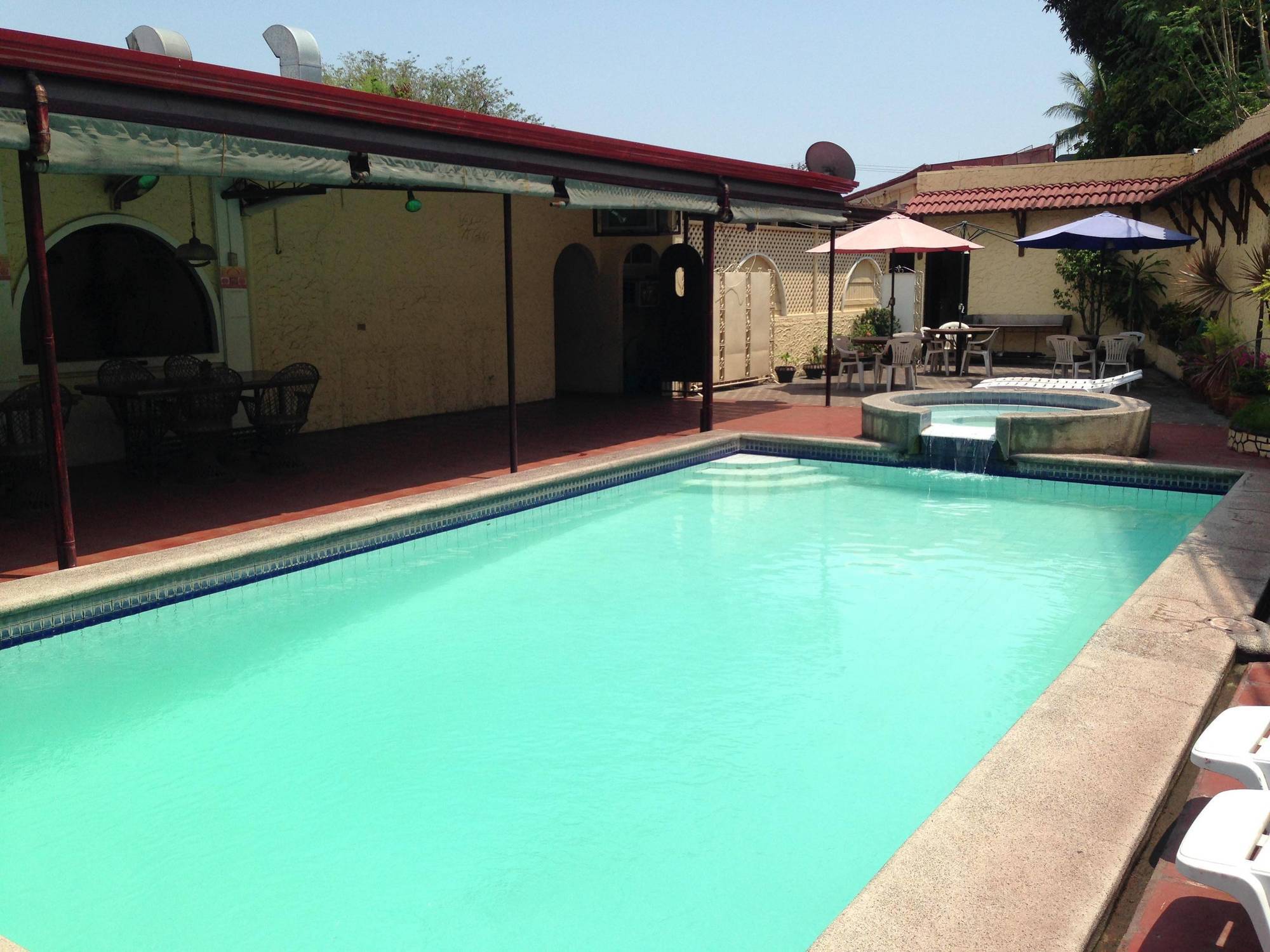 Phoenix Hotel Angeles Bagian luar foto